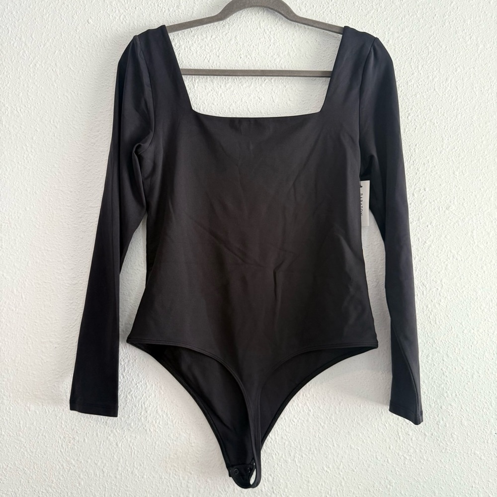 Babaton Aritzia Original Contour Squareneck‎ Bodysuit Size XL - Picture 9 of 16